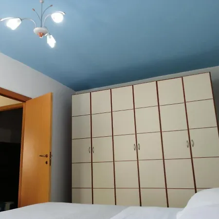 Le Marche Huis * 费尔莫
